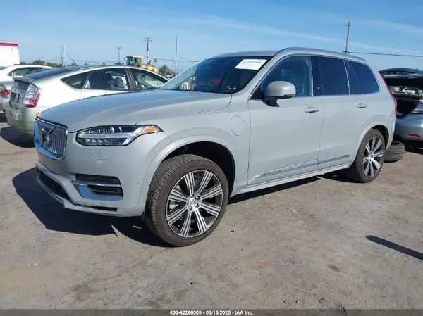 YV4H60LF1R1235240 2024 VOLVO XC90 - Image 2