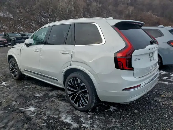 YV4H60PB7S1371417 2025 VOLVO XC90 - Image 2