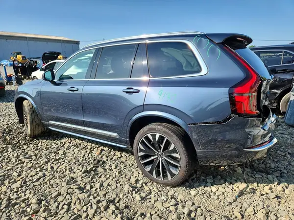 YV4H60PB8S1353587 2025 VOLVO XC90 - Image 2