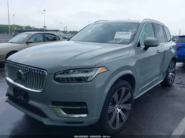 YV4H60PE1S1328346 2025 VOLVO XC90 - Image 2