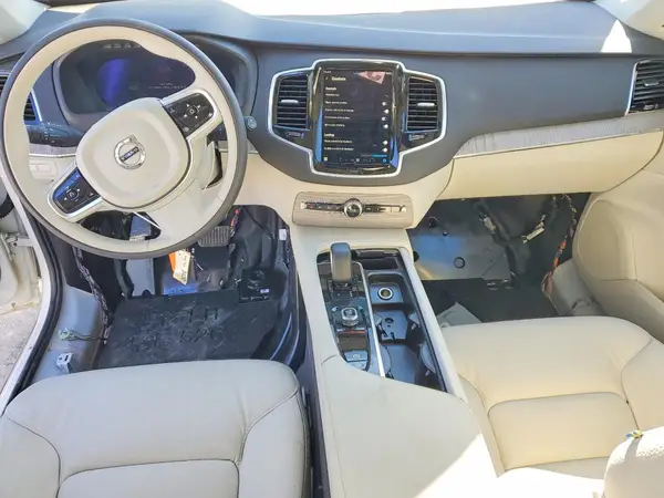 YV4H60PE2S1331658 2025 VOLVO XC90 - Image 8