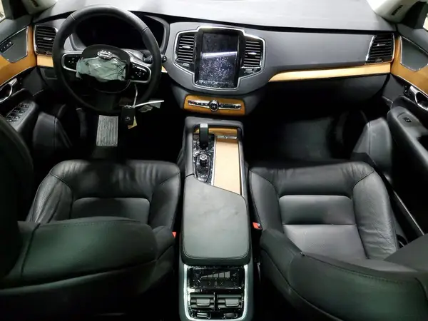 YV4H60PE3S1305022 2025 VOLVO XC90 - Image 8