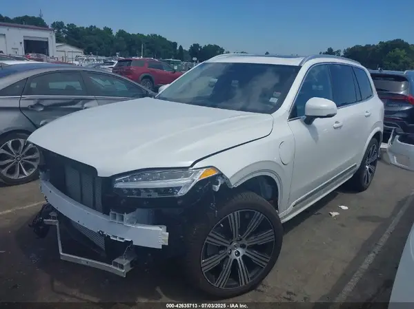 YV4H60PE6S1333025 2025 VOLVO XC90 - Image 2