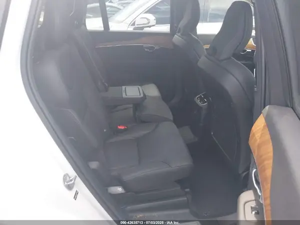 YV4H60PE6S1333025 2025 VOLVO XC90 - Image 8