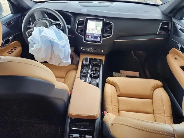 YV4H60PF2S1332947 2025 VOLVO XC90 - Image 8