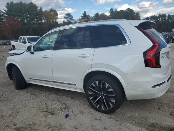 YV4H60PG9S1372709 2025 VOLVO XC90 - Image 2