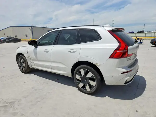 YV4H60RC0S1007880 2025 VOLVO XC60 - Image 2