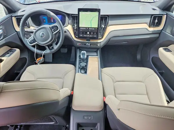 YV4H60RC0T1454162 2026 VOLVO XC60 - Image 8