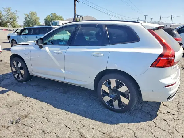 YV4H60RC1S1025384 2025 VOLVO XC60 - Image 2