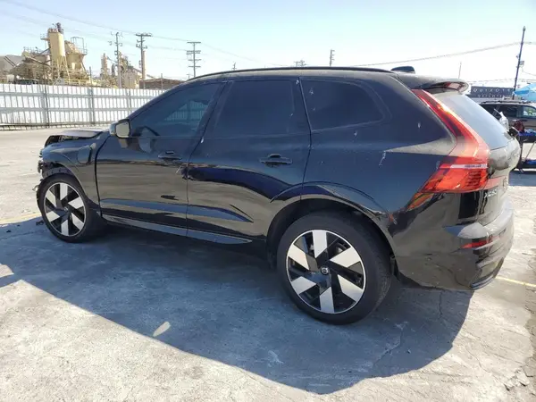 YV4H60RC2S1037897 2025 VOLVO XC60 - Image 2