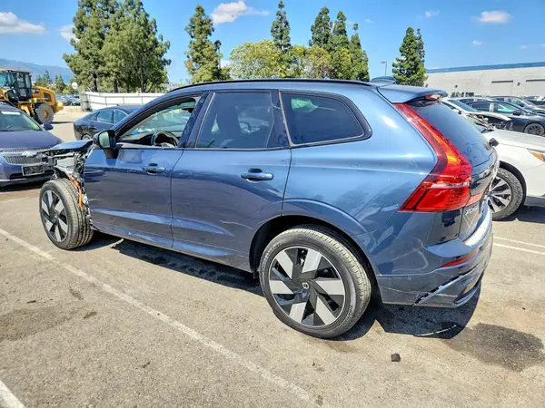 YV4H60RC6S1070319 2025 VOLVO XC60 - Image 2