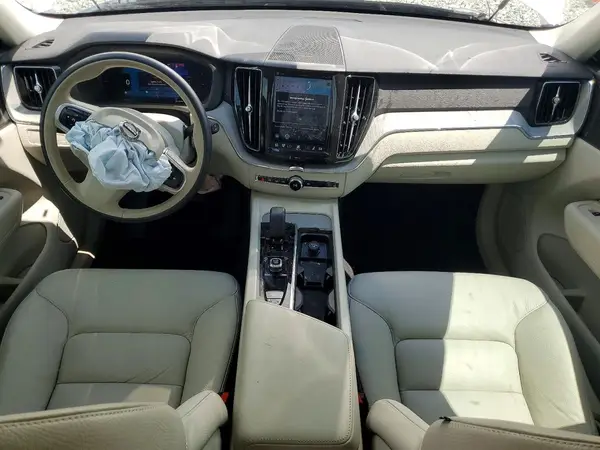 YV4H60RCXS1049764 2025 VOLVO XC60 - Image 8