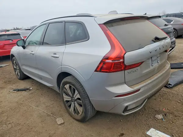 YV4H60RJXS1048094 2025 VOLVO XC60 - Image 2