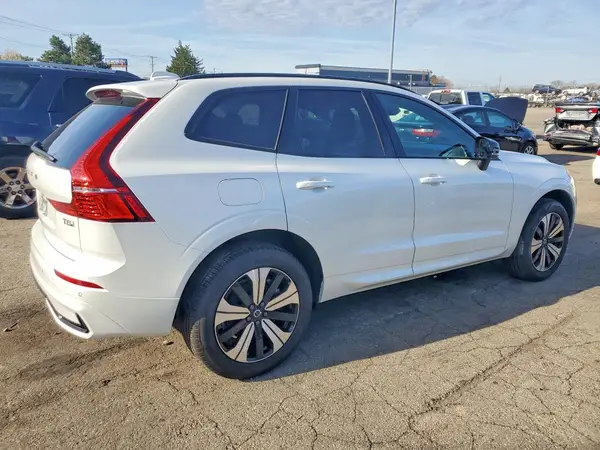 2025 VOLVO XC60 COPART lot 47248366 auction photo 3