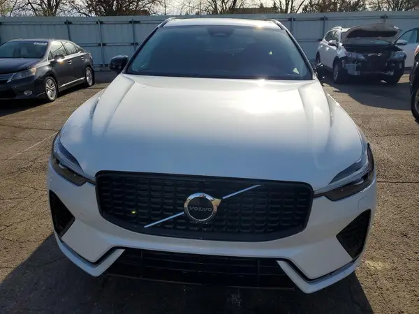2025 VOLVO XC60 COPART lot 47248366 auction photo 5