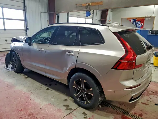 YV4H60RM0S1050169 2025 VOLVO XC60 - Image 2