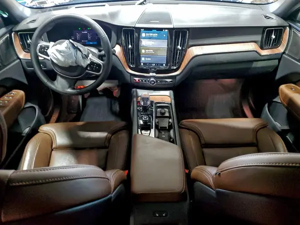 YV4H60RM0S1050169 2025 VOLVO XC60 - Image 8