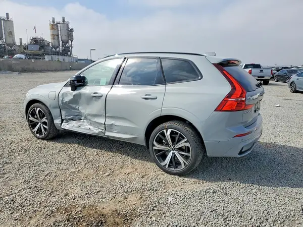 YV4H60RM0S1054321 2025 VOLVO XC60 - Image 2