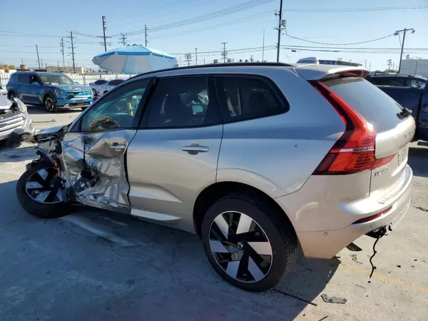 YV4H60RM3S1007249 2025 VOLVO XC60 - Image 2