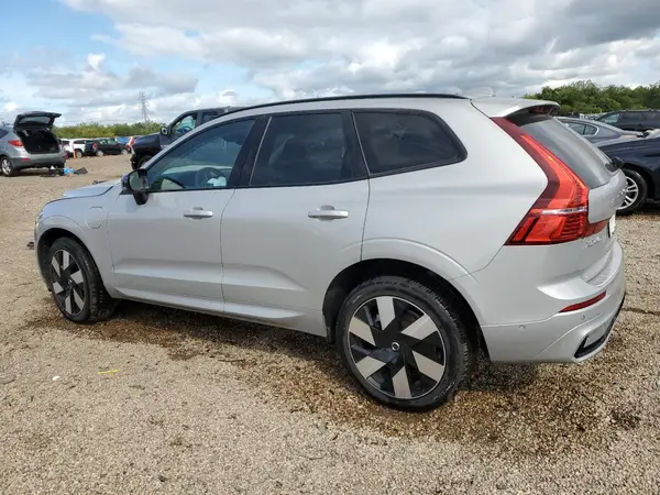 YV4H60RM7S1008033 2025 VOLVO XC60 - Image 2