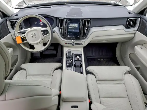 YV4H60RM7S1048810 2025 VOLVO XC60 - Image 8