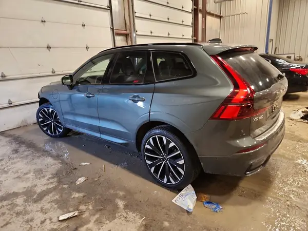 YV4H60RM7T1423788 2026 VOLVO XC60 - Image 2