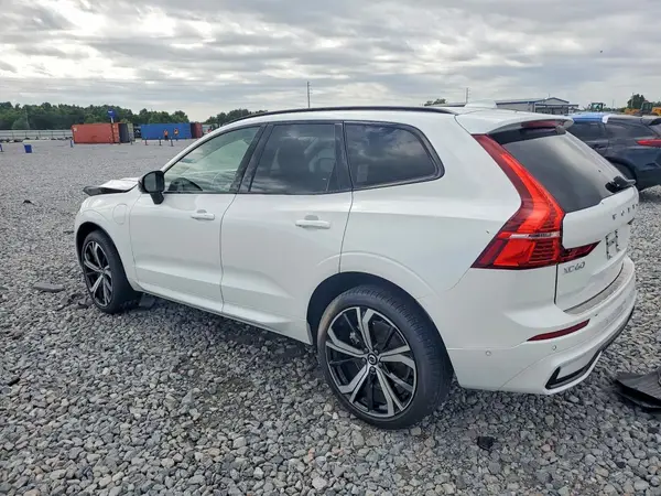 YV4H60RM9S1056424 2025 VOLVO XC60 - Image 2