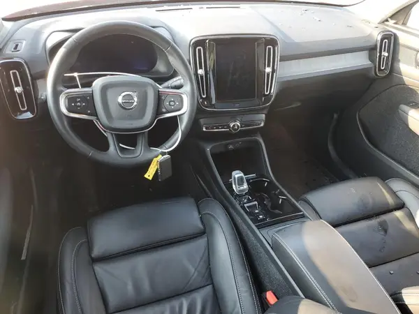 YV4K92HEXP2924189 2023 VOLVO XC40 - Image 8
