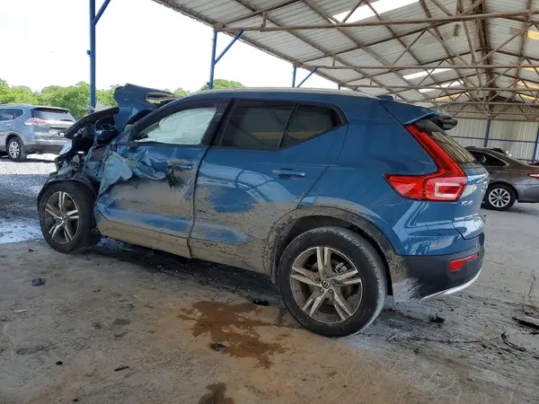 YV4K92HK8P2921541 2023 VOLVO XC40 - Image 2