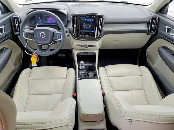 YV4K92HLXP2964559 2023 VOLVO XC40 - Image 8