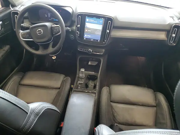 YV4K92HM4P2037016 2023 VOLVO XC40 - Image 8