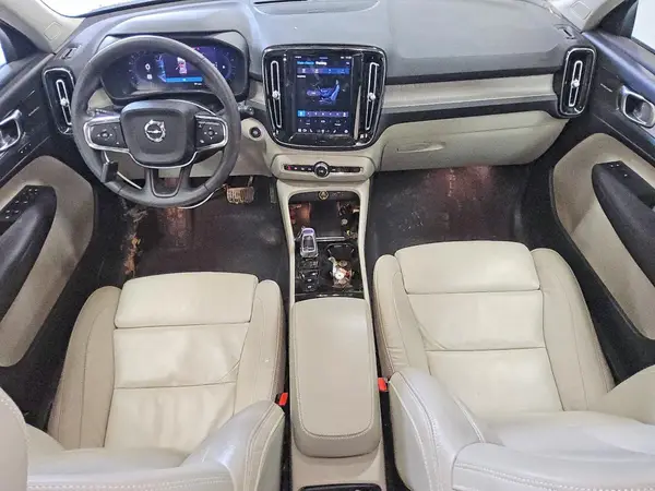 YV4K92HM6P2037471 2023 VOLVO XC40 - Image 8