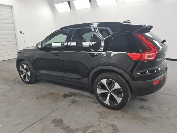 YV4K92HMXP2055584 2023 VOLVO XC40 - Image 2