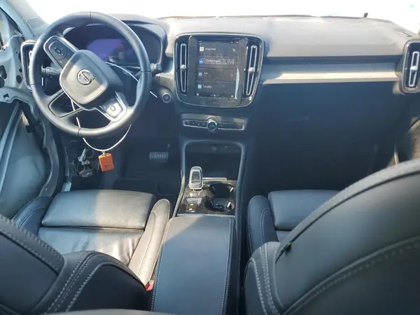 YV4K92HN5P2930241 2023 VOLVO XC40 - Image 8