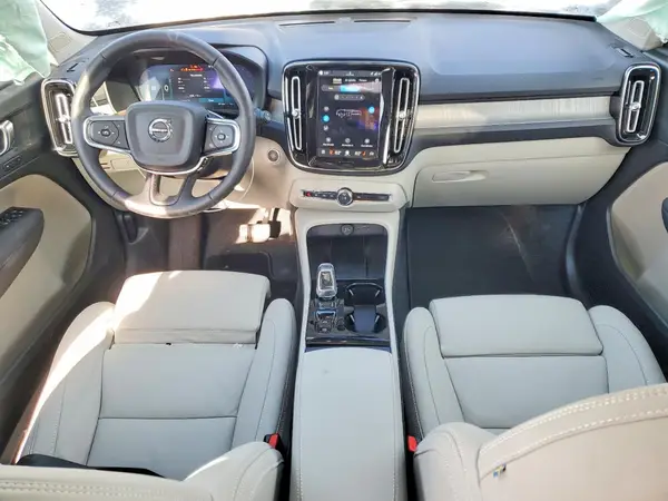 YV4K92UC1T2736157 2026 VOLVO XC40 - Image 8