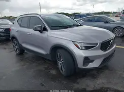 YV4K92UK6T2719555 2026 VOLVO XC40