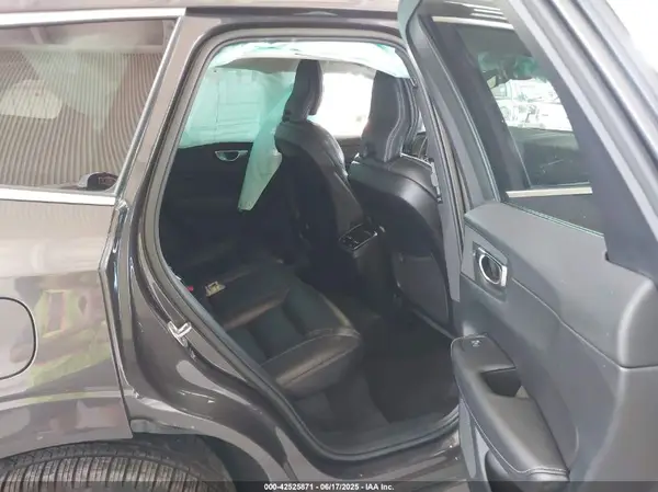 YV4L12DA6P1192325 2023 VOLVO XC60 - Image 8