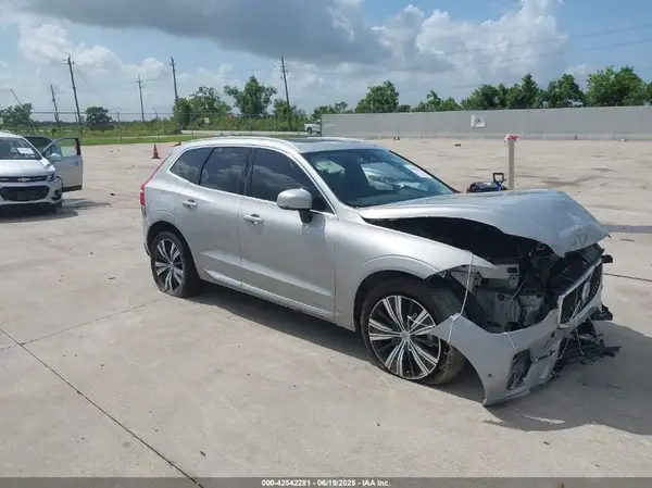 YV4L12DE2P1302404 2023 VOLVO XC60 - Image 1