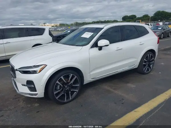 YV4L12DF7P1301418 2023 VOLVO XC60 - Image 2