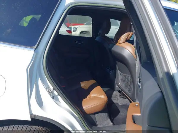 YV4L12DL2N1086453 2022 VOLVO XC60 - Image 8