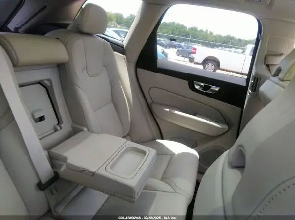 YV4L12DL8N1950695 2022 VOLVO XC60 - Image 8