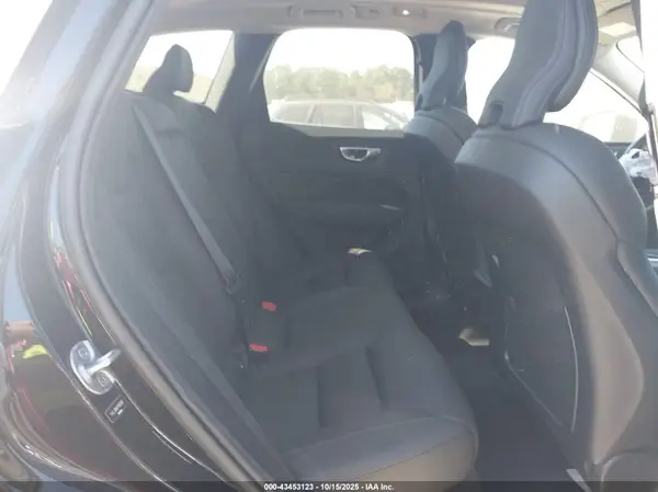 YV4L12DN4P1203650 2023 VOLVO XC60 - Image 8