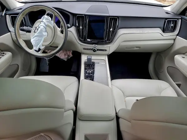 YV4L12DW1P1300670 2023 VOLVO XC60 - Image 8