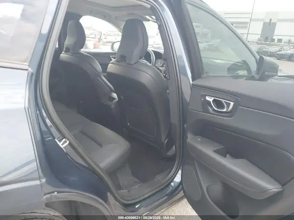YV4L12DW4P1305863 2023 VOLVO XC60 - Image 8