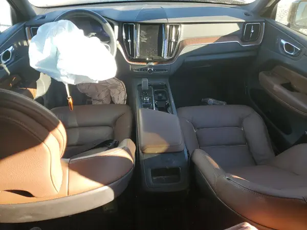 YV4L12DW8P1337036 2023 VOLVO XC60 - Image 8