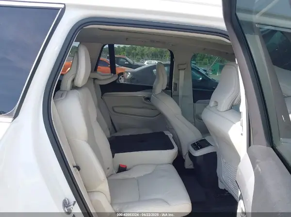 YV4L12PK0P1909337 2023 VOLVO XC90 - Image 8