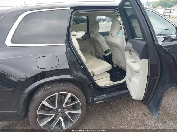 YV4L12PN0P1910689 2023 VOLVO XC90 - Image 8