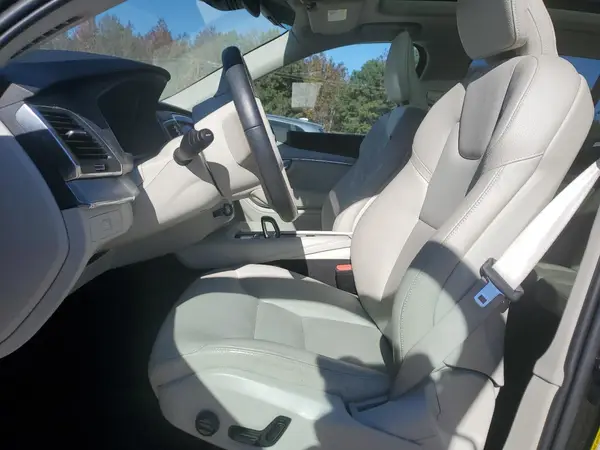 2023 VOLVO XC90 auction photo 7