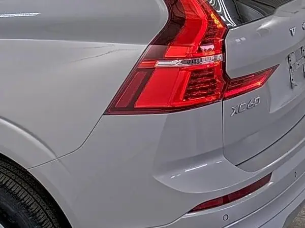 YV4L12RK0N1053127 2022 VOLVO XC60 - Image 1