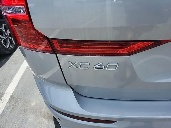 YV4L12RK0R1929426 2024 VOLVO XC60 - Image 2